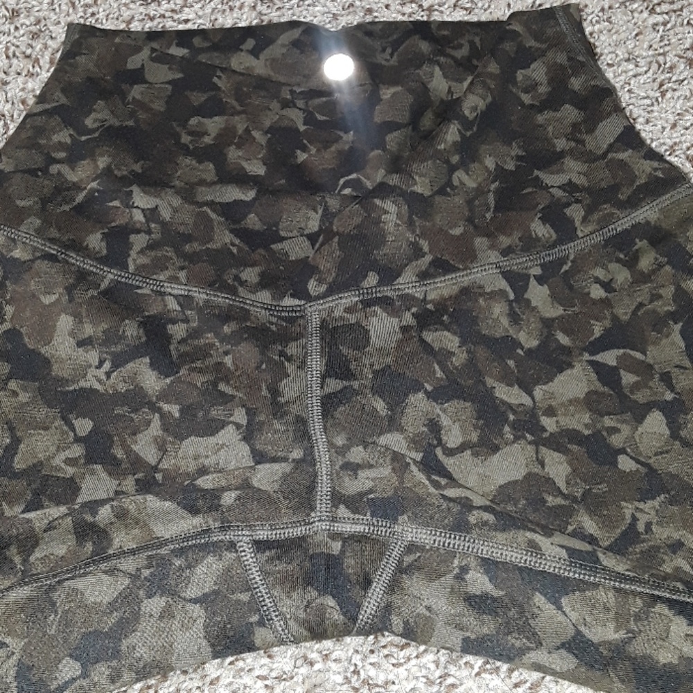 Lululemon Wunder Under Crop (Ii Roll Down) - image 7